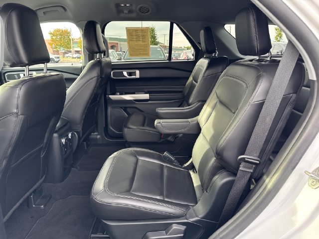 Used 2021 Ford Explorer XLT w/ Equipment Group 202A AWD/4WD image 25