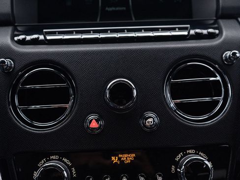 Certified 2022 Rolls-Royce Cullinan AWD/4WD image 42