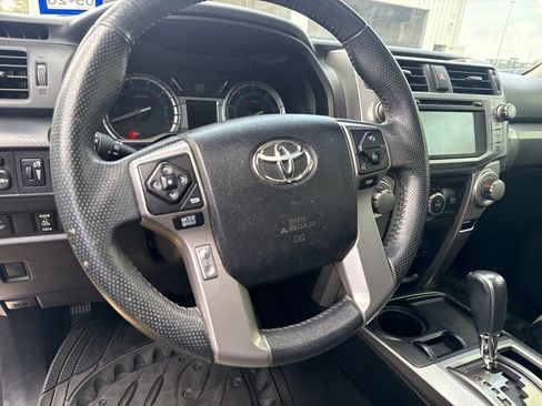 Used 2016 Toyota 4Runner SR5 Premium RWD image 9