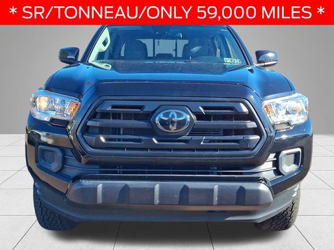 Used 2019 Toyota Tacoma 4x4 Double Cab image 2