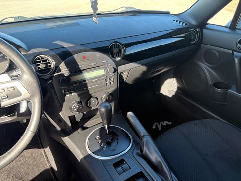 Used 2007 MAZDA MX-5 Miata Sport RWD image 32