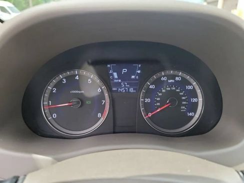Used 2012 Hyundai Accent GLS FWD image 16