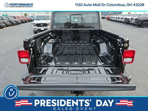 New 2026 Jeep Gladiator Sport image 7