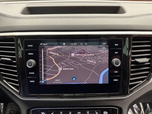 Used 2021 Volkswagen Atlas Cross Sport SEL Premium image 20