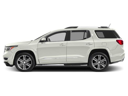 Used 2019 GMC Acadia Denali w/ Technology Package AWD/4WD image 3