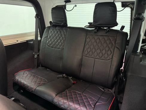Used 2020 Jeep Wrangler Sport AWD/4WD image 63