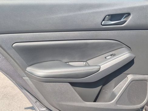 Used 2025 Nissan Altima 2.5 SV FWD image 26