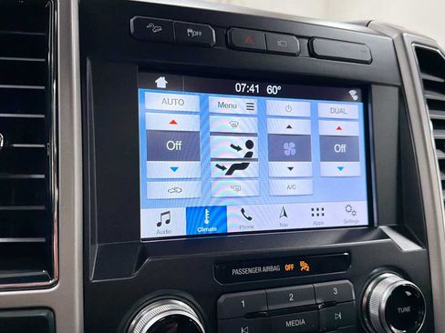 Used 2019 Ford F150 Lariat w/ Equipment Group 502A Luxury AWD/4WD image 21