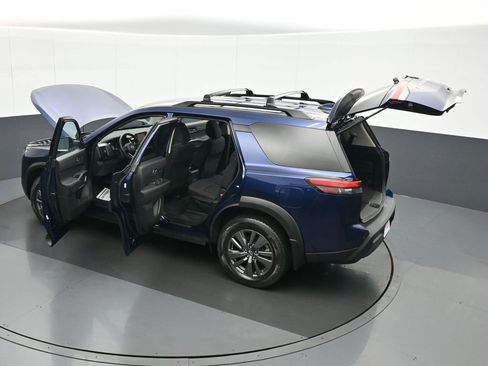 Used 2024 Nissan Pathfinder SV AWD/4WD image 37