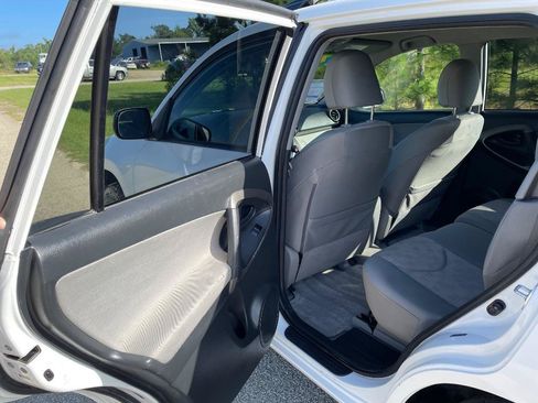 Used 2011 Toyota RAV4 4WD w/ Base L4 Extra Value Pkg image 10