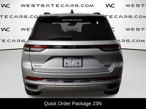 Used 2023 Jeep Grand Cherokee Overland RWD image 4