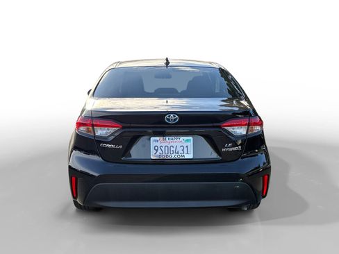 Used 2023 Toyota Corolla LE w/ Carpet Mat Package (TMS) AWD/4WD image 4