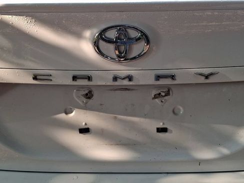 Used 2022 Toyota Camry SE FWD image 10