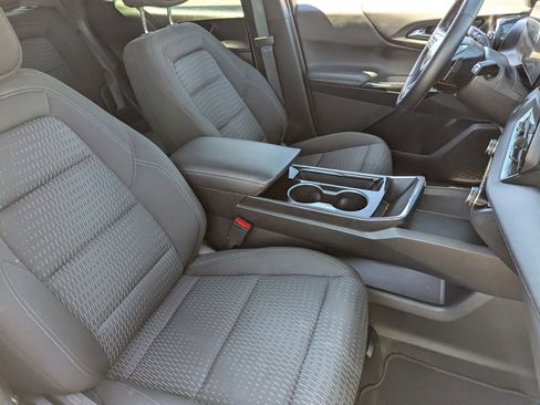 Certified 2025 Chevrolet Equinox LT image 11