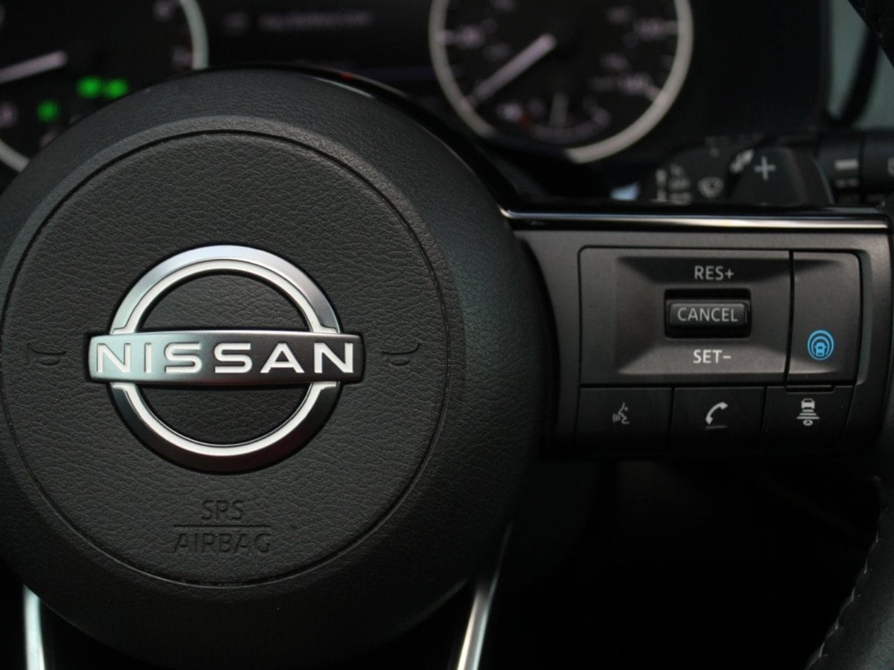 Used 2022 Nissan Pathfinder SL w/ SL Black Package FWD image 35