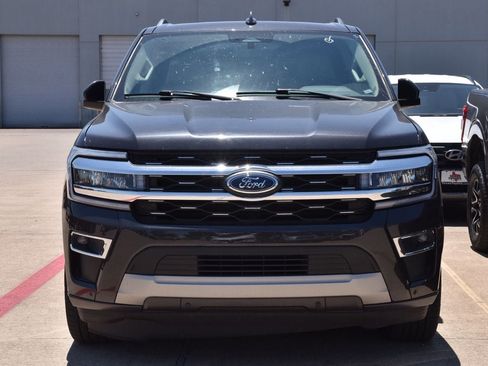 Certified 2024 Ford Expedition Max Limited RWD image 3