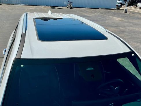 Used 2025 Buick Enclave Avenir w/ Super Cruise Package image 12