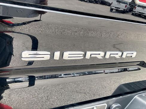 Used 2021 GMC Sierra 1500 AT4 w/ Off-Road Performance Package AWD/4WD image 10