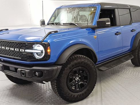 Certified 2025 Ford Bronco Badlands AWD/4WD image 6