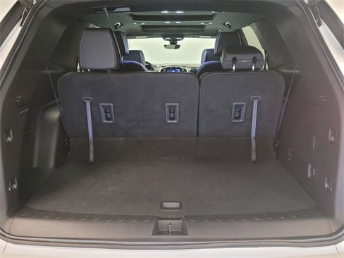 Used 2023 Chevrolet Traverse Premier image 23