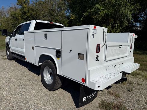 New 2026 Ford F350 4x4 Crew Cab DRW Super Duty image 6