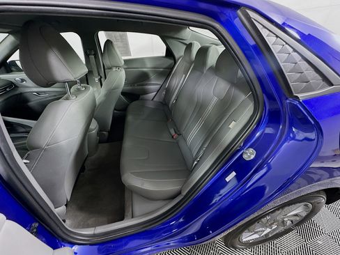 Used 2024 Hyundai Elantra SEL image 27