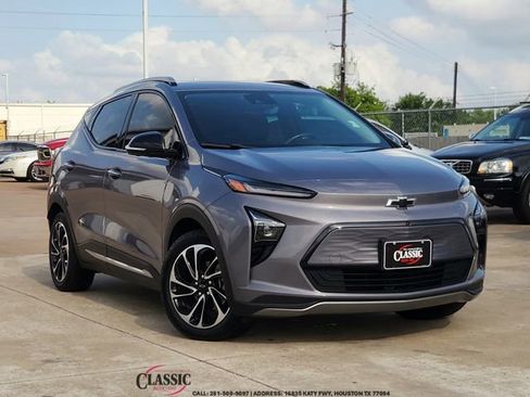 Used 2022 Chevrolet Bolt EUV Premier FWD image 1