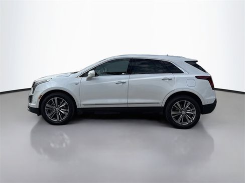 Used 2022 Cadillac XT5 Premium Luxury w/ Technology Package image 4