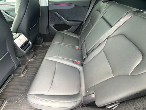 Used 2026 Tesla Model Y AWD image 21