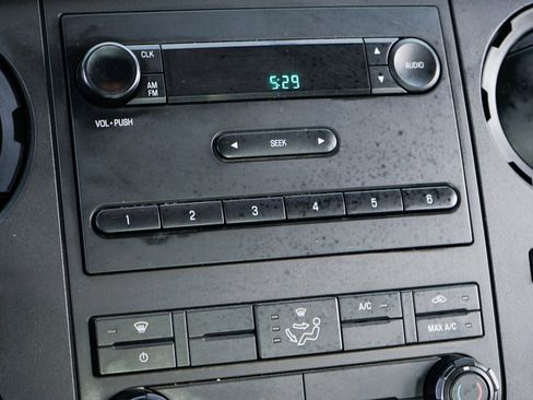 Used 2015 Ford F250 XL w/ Camper Package image 24