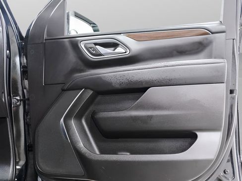 Used 2023 GMC Yukon XL SLE image 34