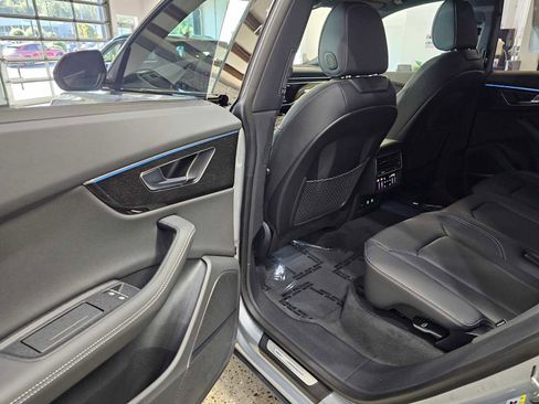 New 2025 Audi Q8 Premium Plus image 18