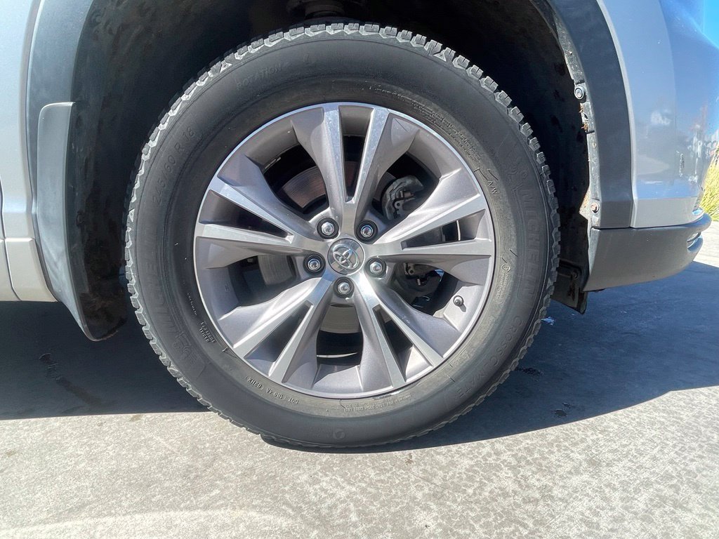 Used 2014 Toyota Highlander XLE AWD/4WD image 34