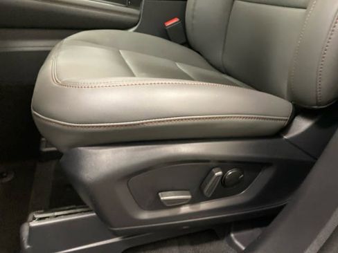 New 2025 Ford Explorer Active w/ Active Comfort Package image 18