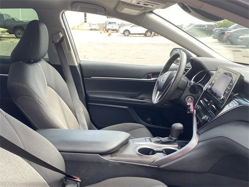 Used 2023 Toyota Camry LE image 11