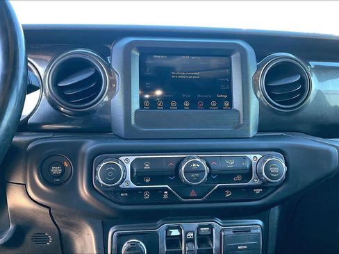 Used 2019 Jeep Wrangler Unlimited Sport image 14