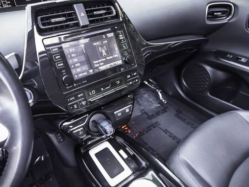 Used 2016 Toyota Prius Four w/ Advanced Technology Package image 16