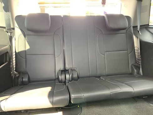 Used 2018 Chevrolet Tahoe Premier AWD/4WD image 34