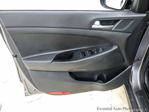 Used 2020 Hyundai Tucson Value w/ Winter Weather Package AWD/4WD image 25