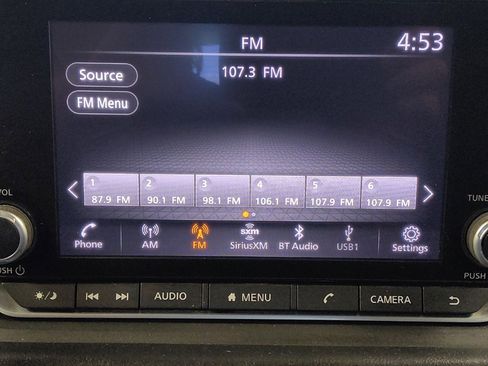 Used 2023 Nissan Rogue SV image 25