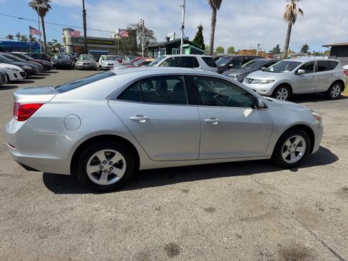 Used 2016 Chevrolet Malibu LT FWD image 8
