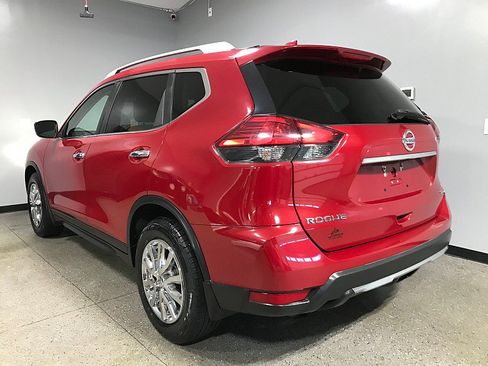 Used 2017 Nissan Rogue SV FWD image 5
