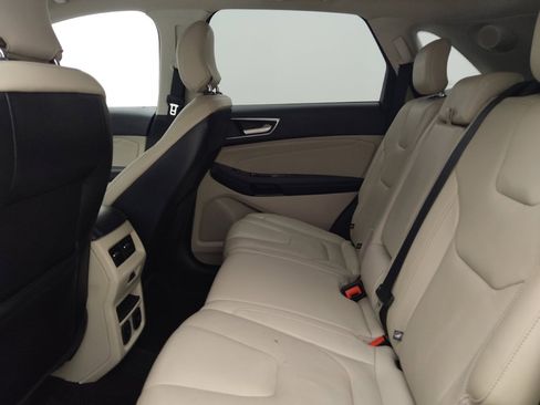 Used 2019 Ford Edge Titanium w/ Equipment Group 301A FWD image 18