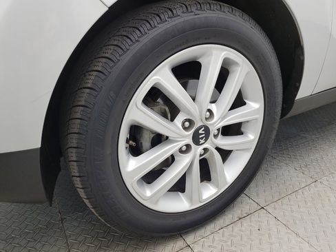 Used 2019 Kia Soul + image 31