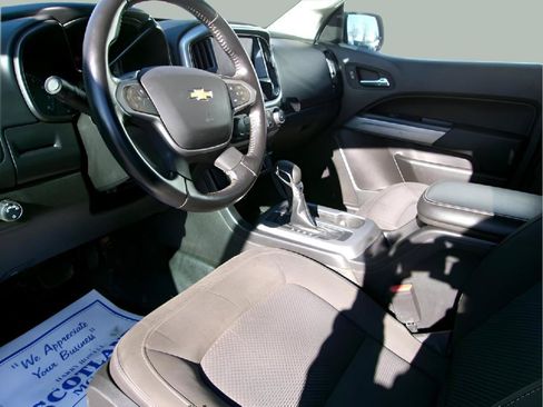 Used 2022 Chevrolet Colorado LT w/ Fleet Safety Package RWD image 11