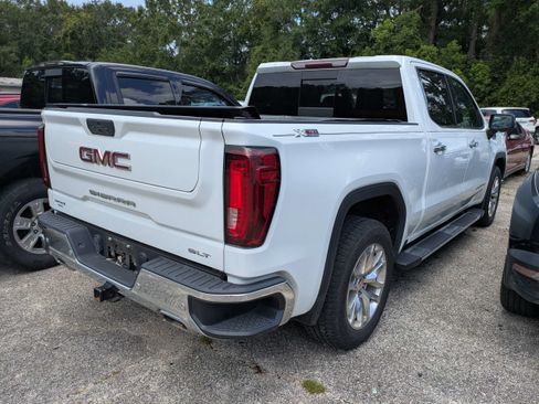 Used 2022 GMC Sierra 1500 SLT w/ SLT Premium Plus Package AWD/4WD image 4