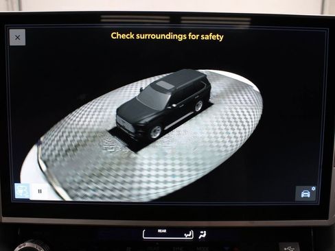 Used 2025 Toyota Sequoia Platinum image 19