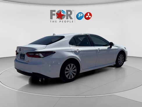 Used 2023 Toyota Camry LE image 5