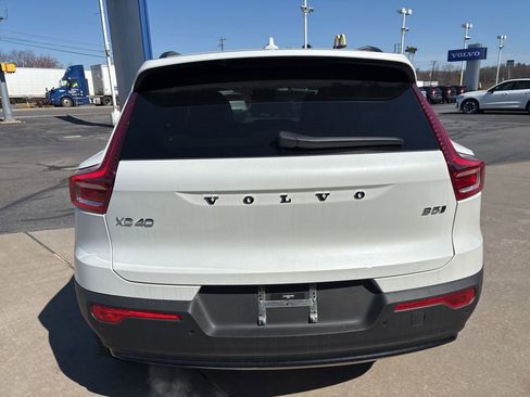 New 2026 Volvo XC40 B5 Plus w/ Protection Package Premier AWD/4WD image 7