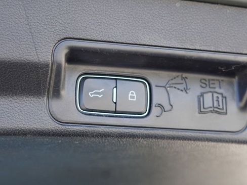 Used 2020 Ford Explorer XLT w/ Equipment Group 202A image 38